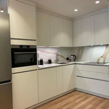 Paraiso Old Town&beach With Balcony * 埃斯特波纳