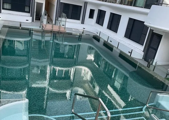 Paraiso Old Town&beach With Balcony 아파트