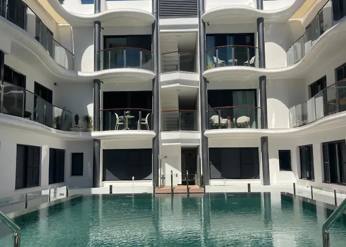 Paraiso Old Town&beach With Balcony 埃斯特波纳