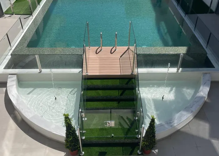 Paraiso Old Town&beach With Balcony 埃斯特波纳