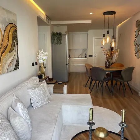 شقة Paraiso Old Town&beach With Balcony إِستيبونا